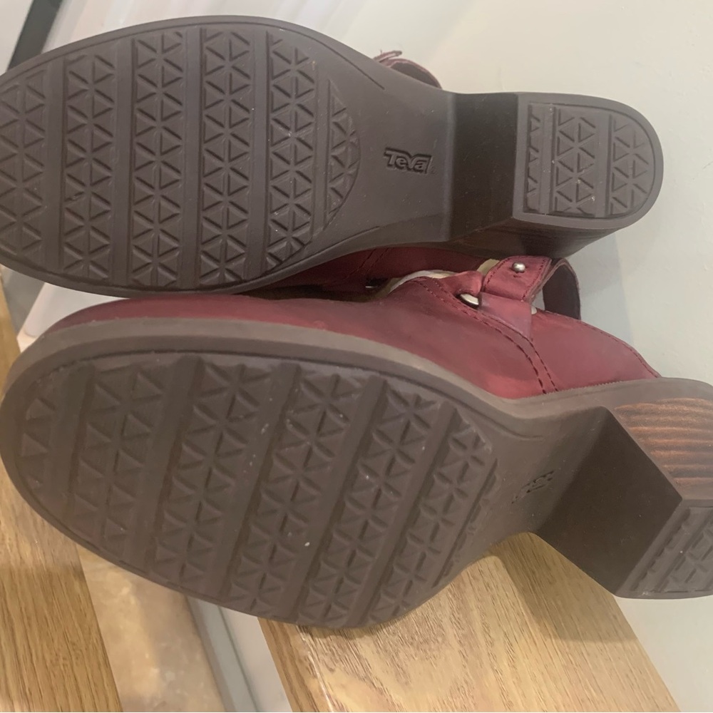 Teva Burgundy Foxy Clog Leather - Picture 6 of 11